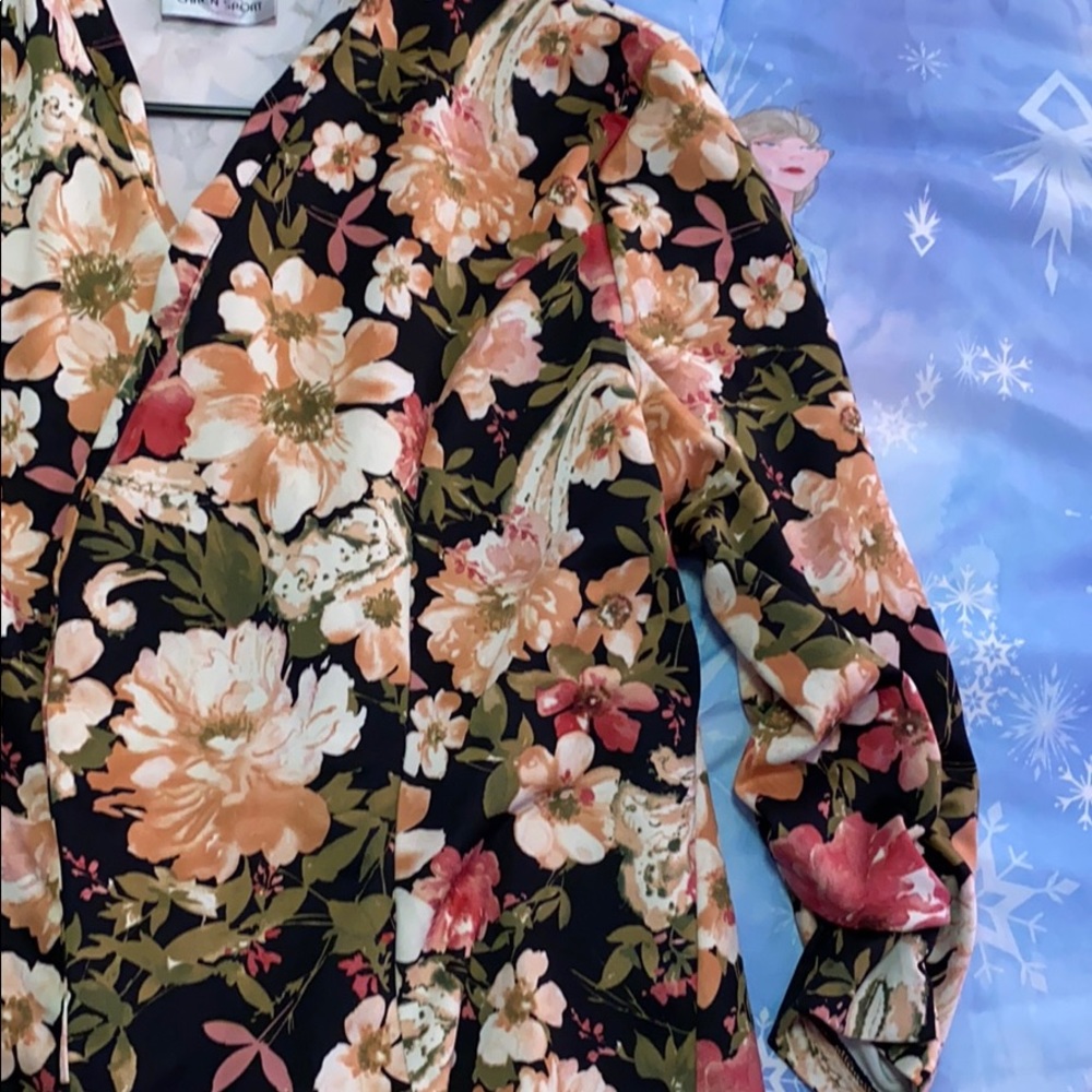 Blazer - Picture 4 of 6